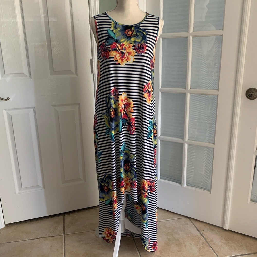 High-Low Striped Floral Maxi Dress with pockets